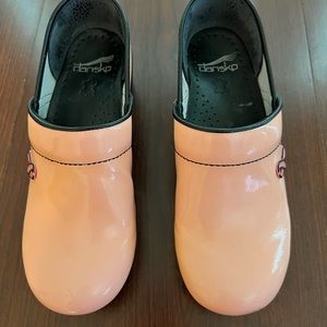 Dansko limited addition pink patent leather, 36